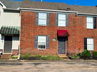 8037 Creekwood Cir E, Southaven, MS 38671