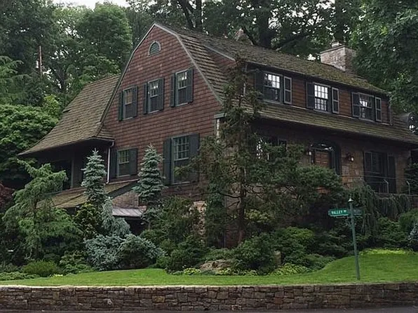 22 Valley Ridge Rd, Bronxville, NY 10528