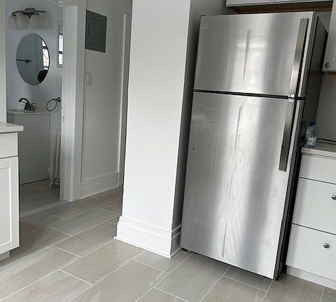 3rd image of 124 Claremont Ave Floor 3