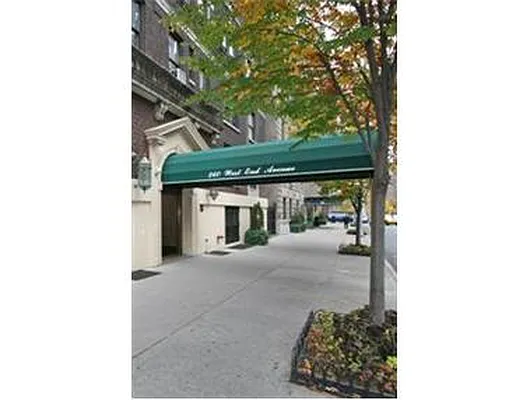 Sold by Douglas Elliman | media 22