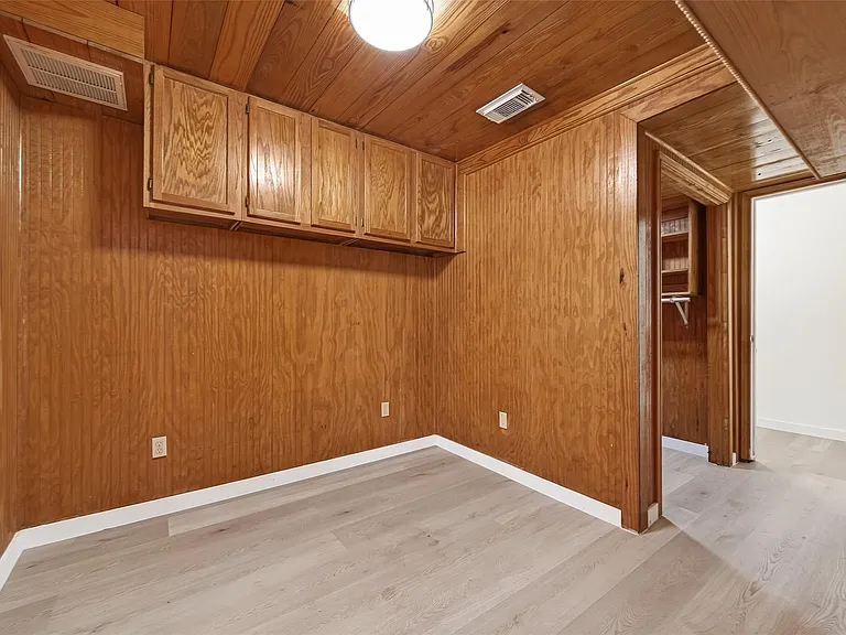 815 Brooks Ave — Photo 31
