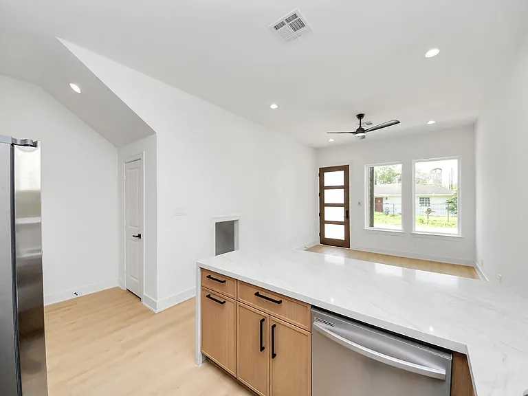 4607 Gunter St #A — Photo 11