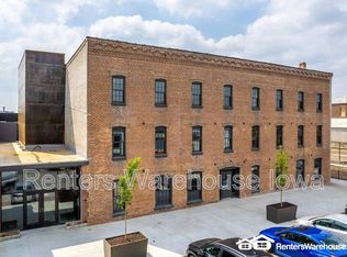 112 SE 4th St #302, Des Moines, IA 50309