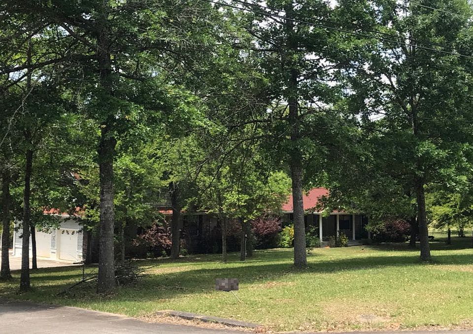 1st image of 158 Helen Cir SW
