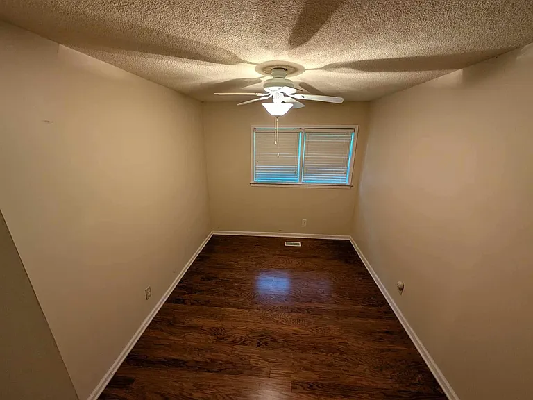 317 Grant Dr — Photo 17