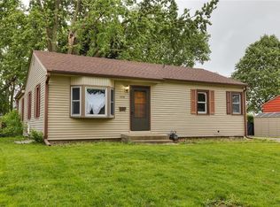 1715 N 2nd Ave E, Newton, IA 50208