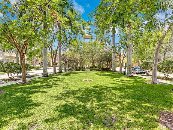 2nd image of 116 W Royal Palm Cir APT 105