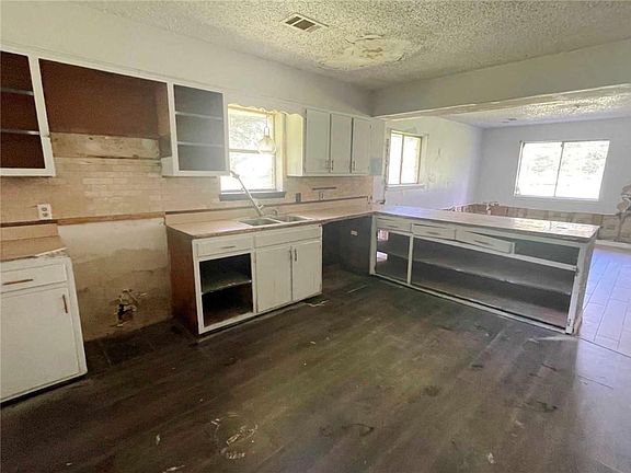 2nd image of 42660 Mike Cooper Rd