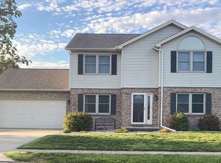 3246 Kensington Blvd, Columbus, IN 47203