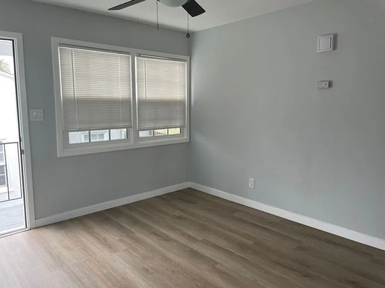 4615-4623 Georgia St — Photo 9