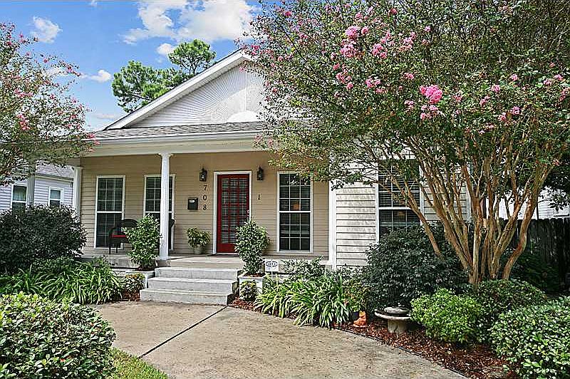 1st image of 708 Metairie Lawn Dr