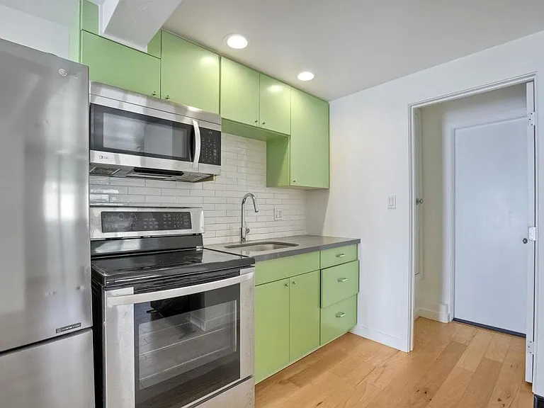 939 Olive Ave #2 — Photo 4