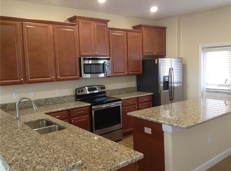 2nd image of 14813 Evergreen Oak Loop