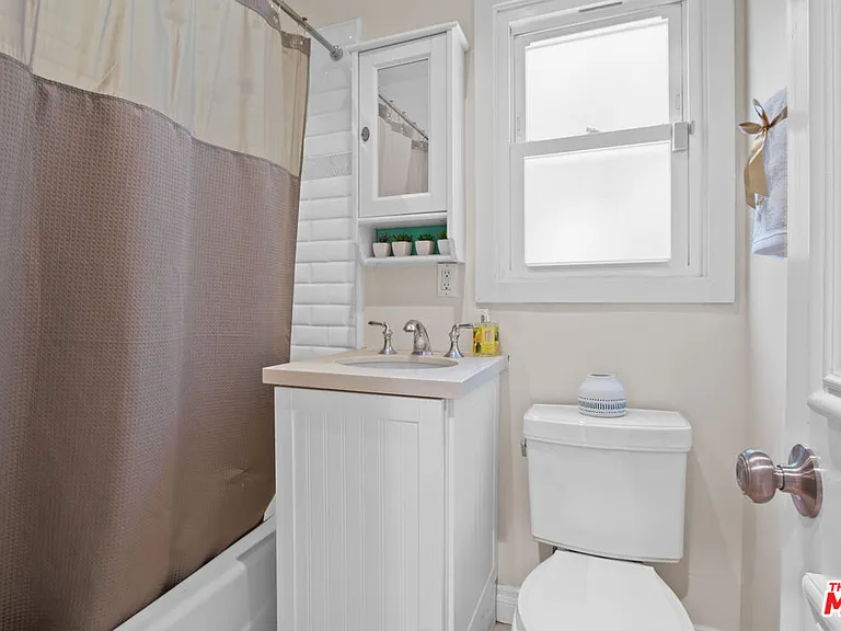 9509 Cresta Dr — Photo 13
