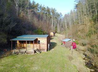 2522 Pot Rock Rd, Woodlawn, VA 24381