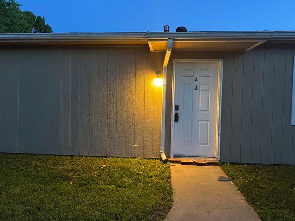 312 S Halsey St #A, Siloam Springs, AR 72761