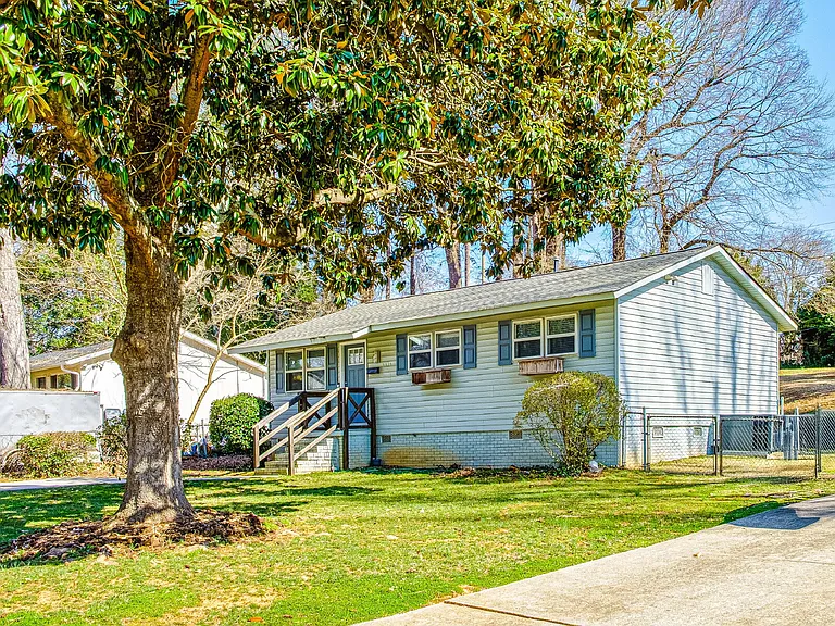 2515 Thornton Rd — Photo 22