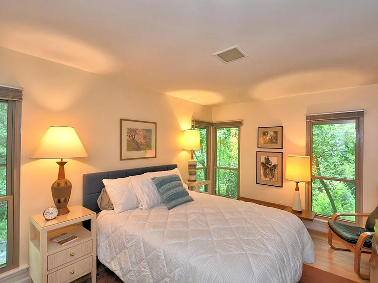 2268 Pine Ln — Photo 20