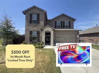 912 Rothville Ln, Fort Worth, TX 76108