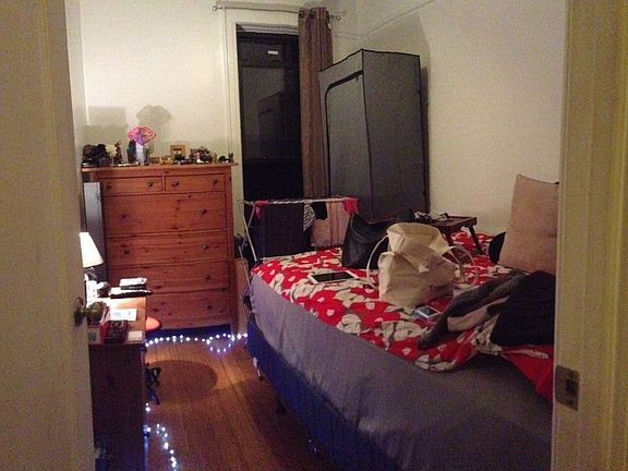 5th image of 3218 34th St APT 3F
