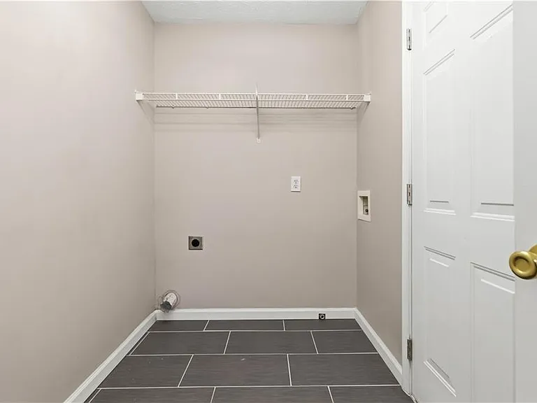 405 Plantation Way — Photo 28