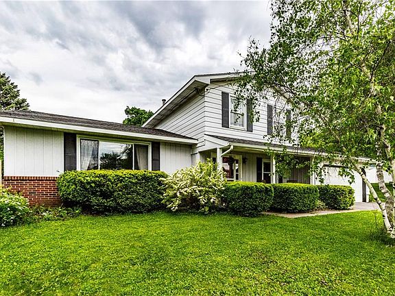 3rd image of 117 Donridge Dr