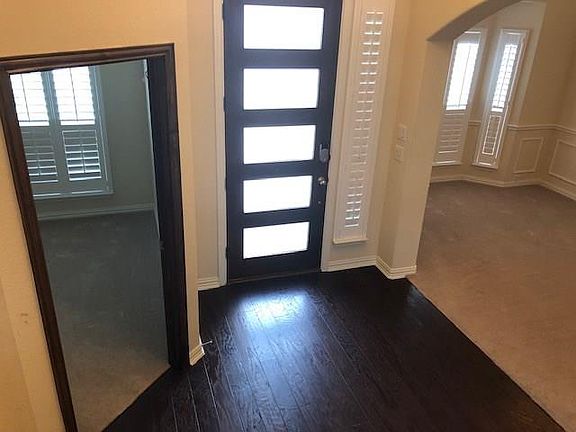 3rd image of 1733 River Run Dr
