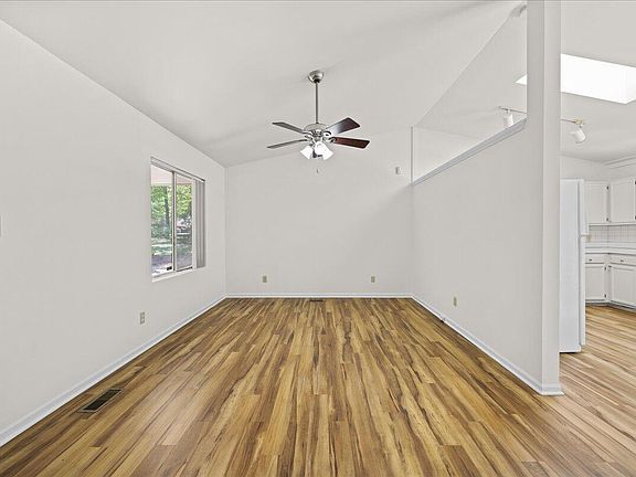 5th image of 3312 Bearskin Ct