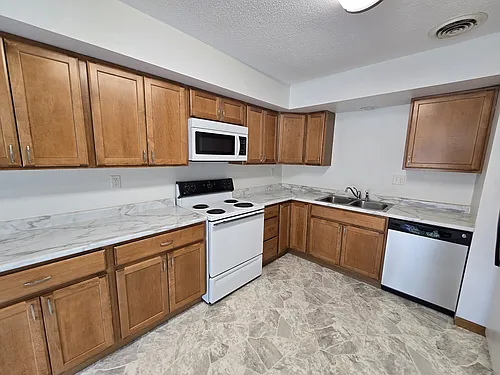 151 3rd St W Photo 1