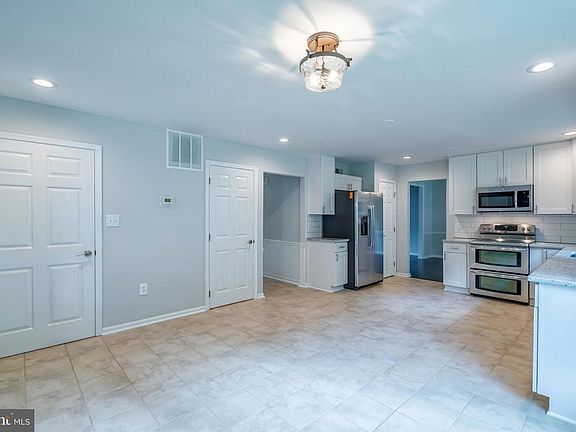 5th image of 503 Hunt Way Ln
