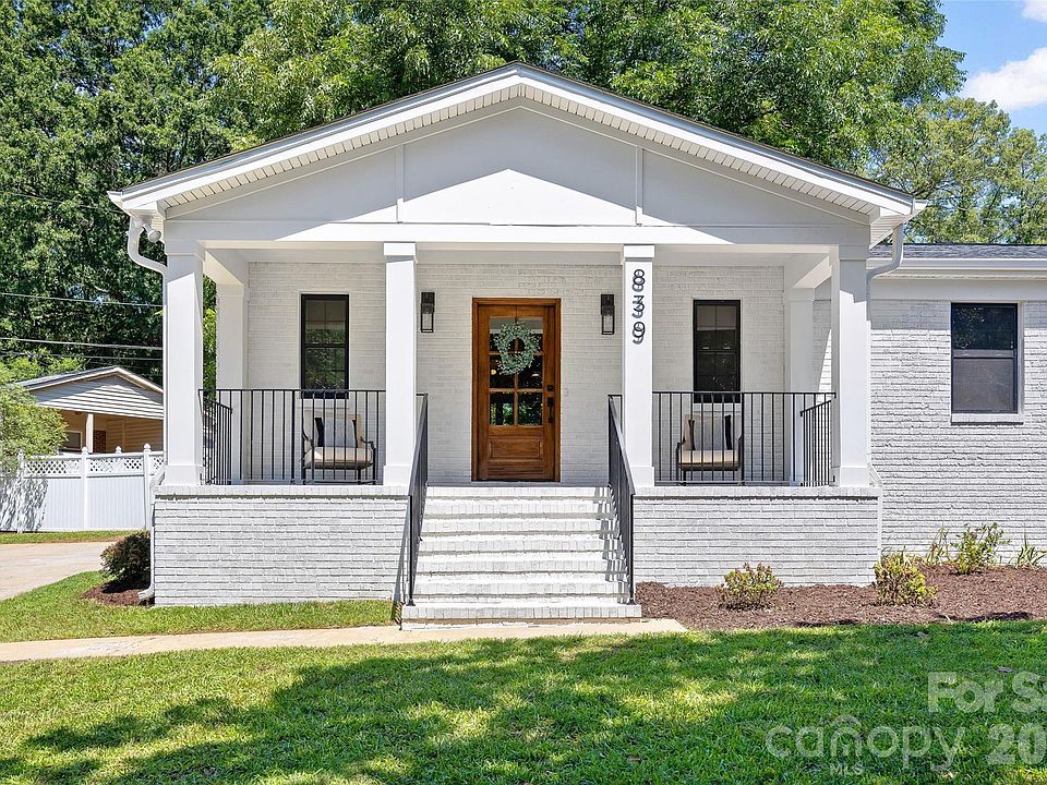 1st image of 839 Montford Dr