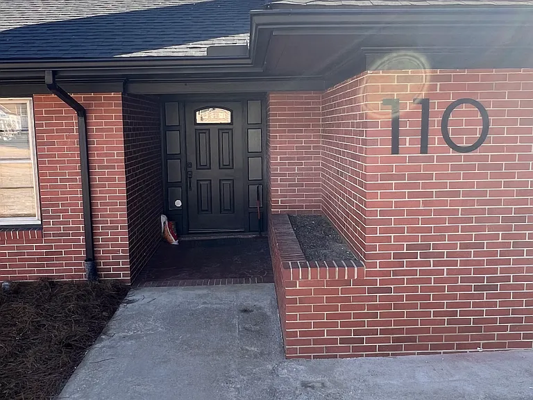 110 Forest View Dr — Photo 1