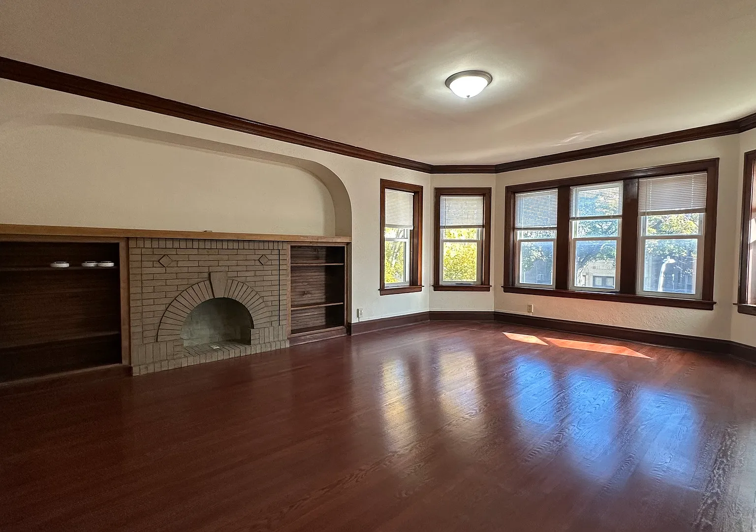 3 bed, 1500 sqft, $2,800 — Photo 2