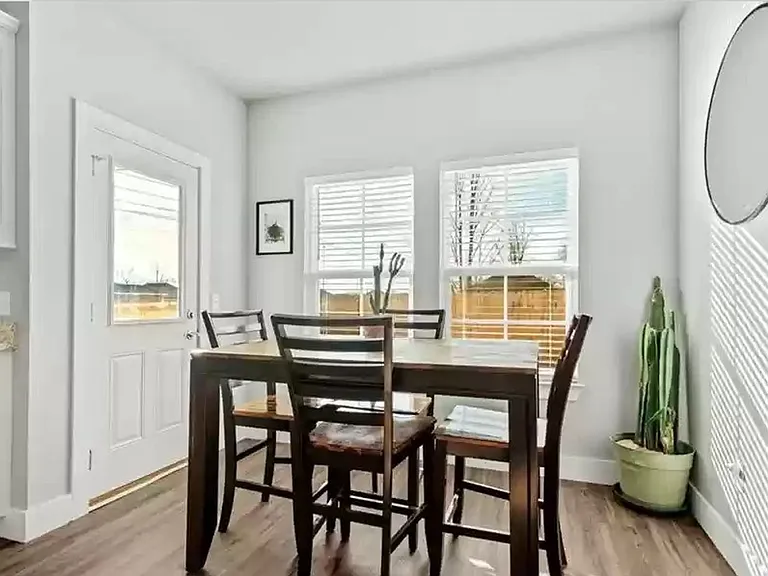 Come live in this brand new duplex in the heart of NWA — Photo 8