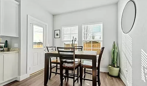 Come live in this brand new duplex in the heart of NWA Photo 1