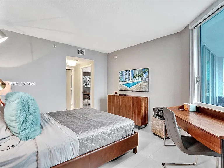 325 Biscayne Blvd #2519 — Photo 17