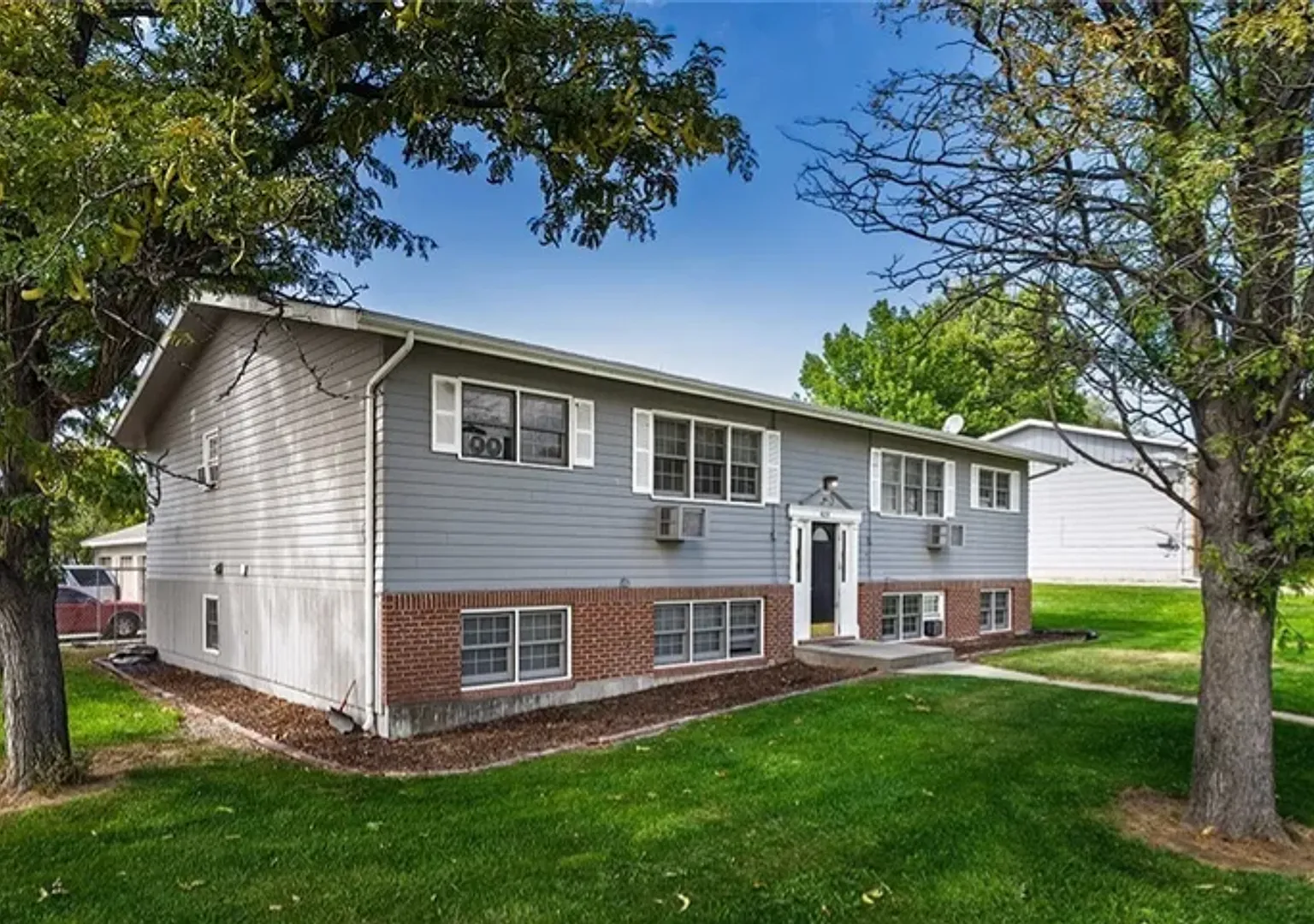 1628 Kelby Dr — Photo 2
