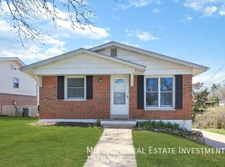 1537 Orchard Lakes Dr, Saint Louis, MO