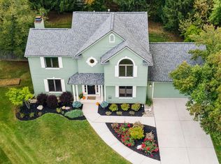 816 Daron Ct, Fort Wayne, IN 46825