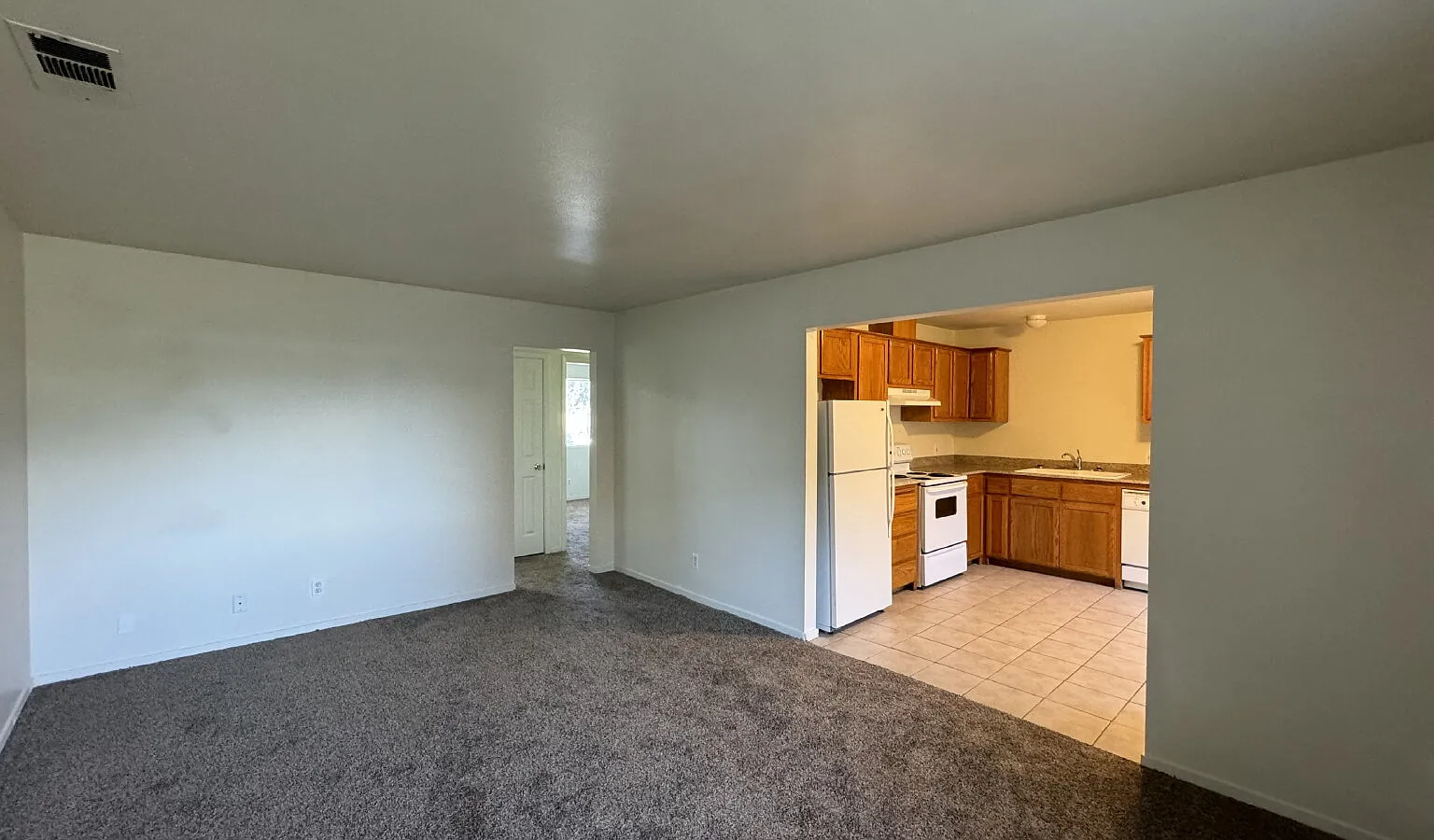2 bed, 1.0 bath, $1,300 — Photo 1