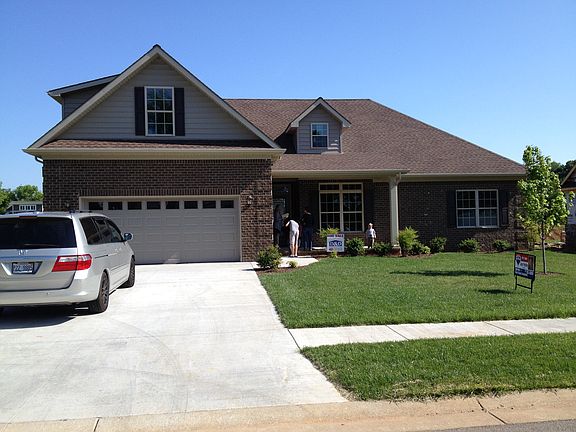 3rd image of 212 Hayden Heady Cir