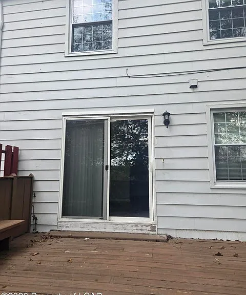 104 Haverford Dr — Photo 2