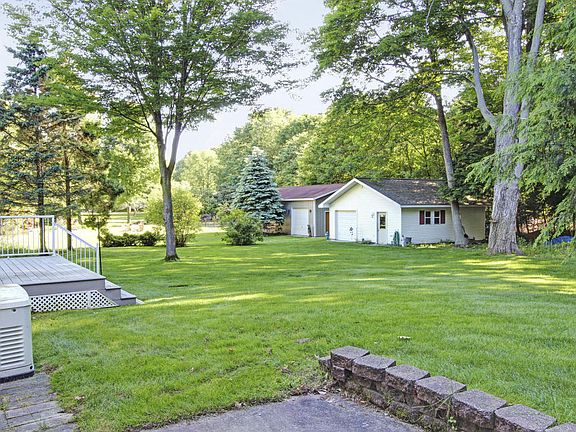5th image of 13298 Lakeshore Dr