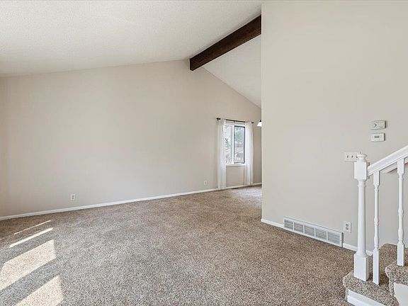 3rd image of 15126 Fieldcrest Dr