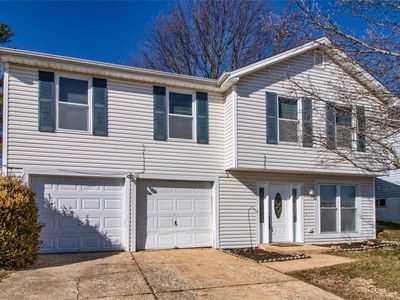 2533 Weymouth Dr, High Ridge, MO, 63049