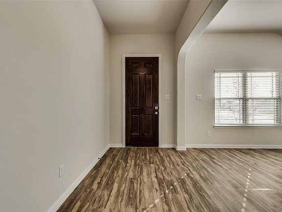 5th image of 4009 Park Ln
