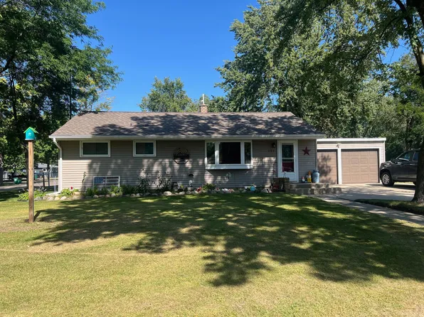 701 E South St, Litchfield, MN 55355