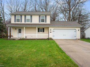 909 Lake Terrace Dr, Painesville, OH 44077