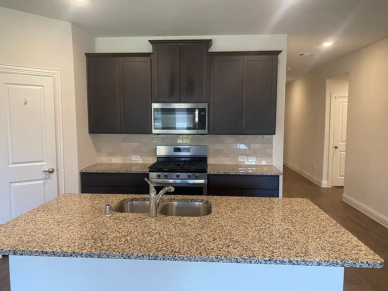 4005 Waterford Dr — Photo 6