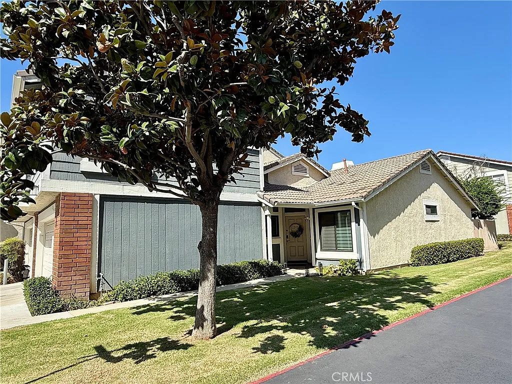 3 bed, 1758 sqft, $3,680 — Photo 2